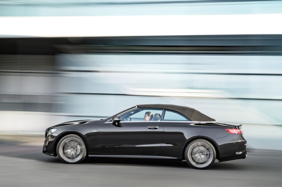 Mercedes E-Class 2019 nâng cấp động cơ, thêm nhiều công nghệ mới